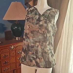 NWT Sleeveless Blouse